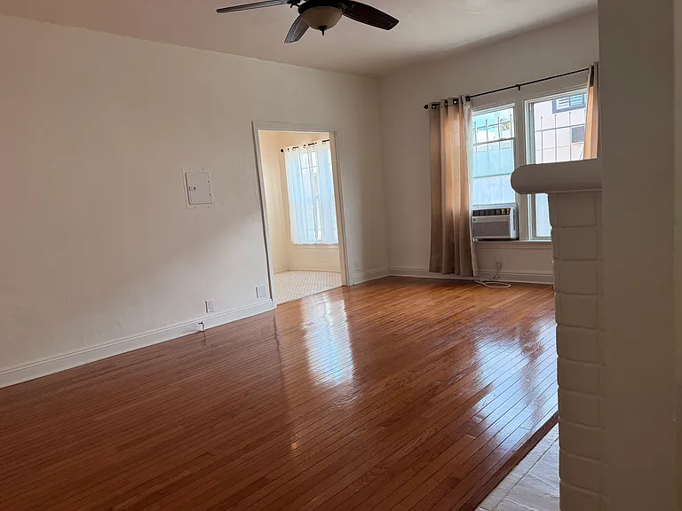 314 N Curson Ave #103 — Photo 5