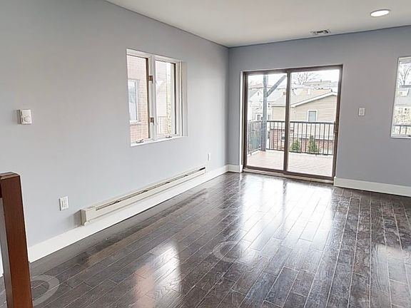 3rd image of 801 Fairview Ln #1