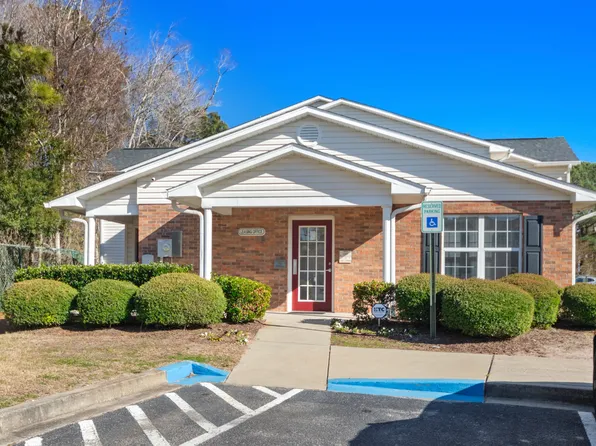 Summer Crest Apartments