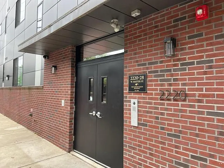 Brand New Modern Apartments — Photo 11