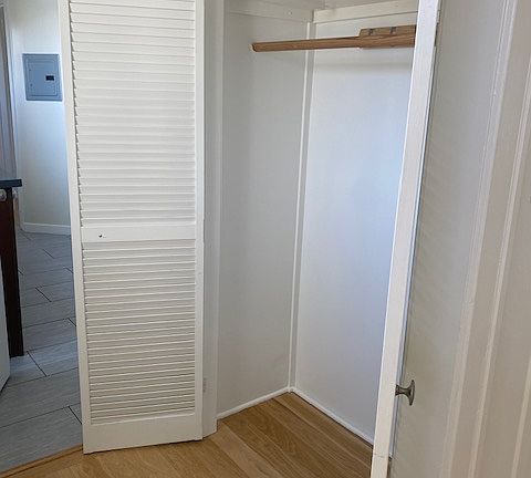 5th image of 968 Page St APT 5