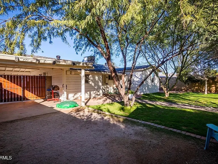 2711 W Carson Dr — Photo 13