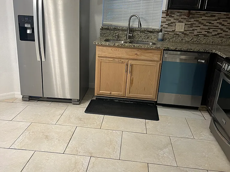 107 S Roma Way — Photo 28
