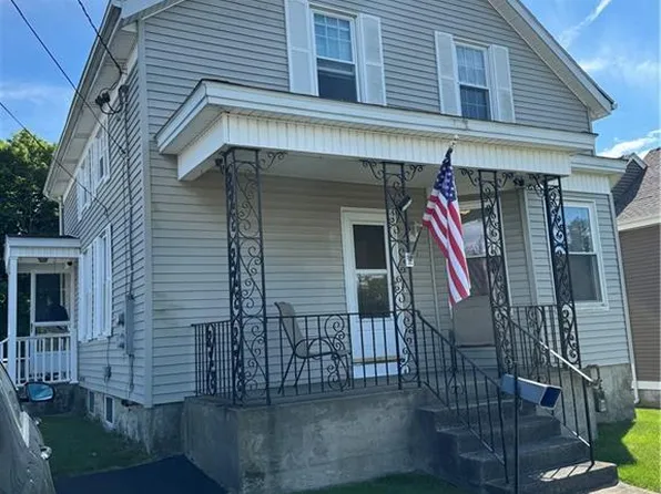 241 Judson St, Tiverton, RI 02878