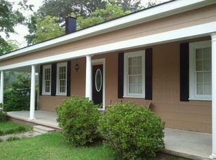 302 W Pearl St, Poplarville, MS 39470