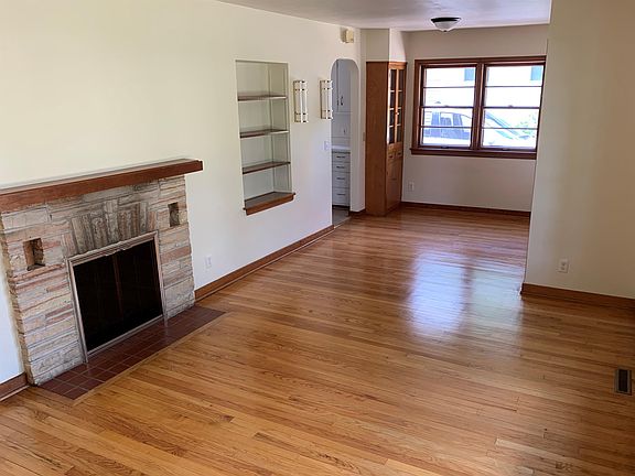 Fireplace, Built-ins