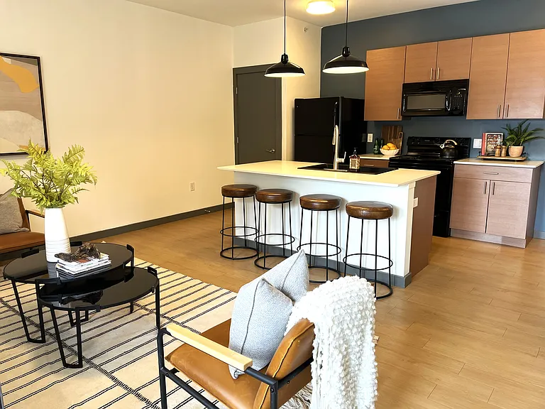 De Tonty Street Apartments — Photo 13
