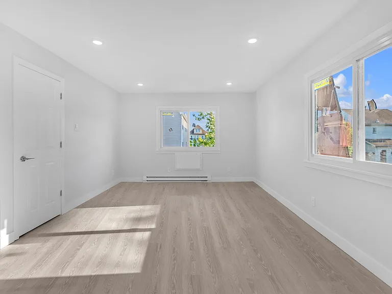 557 S Broad St #C3 — Photo 3