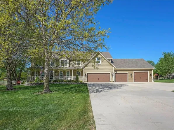 18440 Lamar Ave, Stilwell, KS 66085