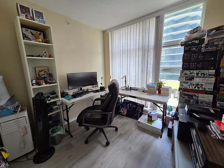 2289 Yukon Cres #1203 — Photo 7