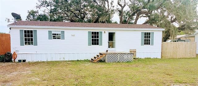 1st image of 1067 Shady Ln