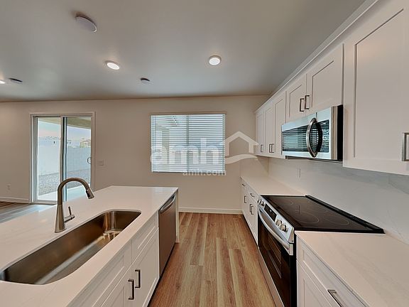 4th image of 9727 W Parkway Dr