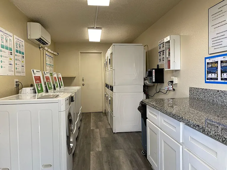 Mountain Vista Apartments — Photo 32