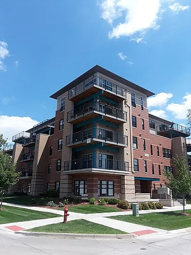 912 S Dubuque St #11 Photo 1