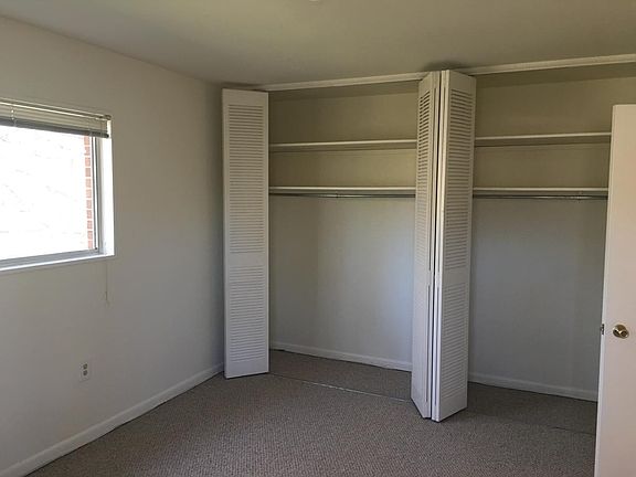 3rd image of 10684 Weymouth St APT 202