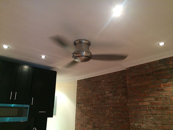 5th image of 312 E 106th St APT 10