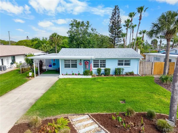 702 Ocean Ave, New Smyrna Beach, FL 32169