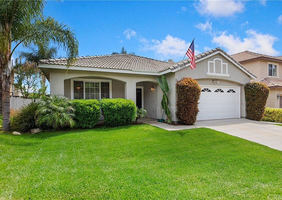 1st image of 39818 Daphne Dr