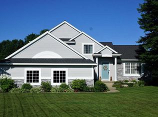 1021 Dogwood Meadows Dr SE, Ada, MI