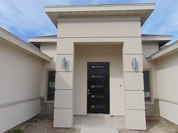 2nd image of 205 Boca Chica Blvd