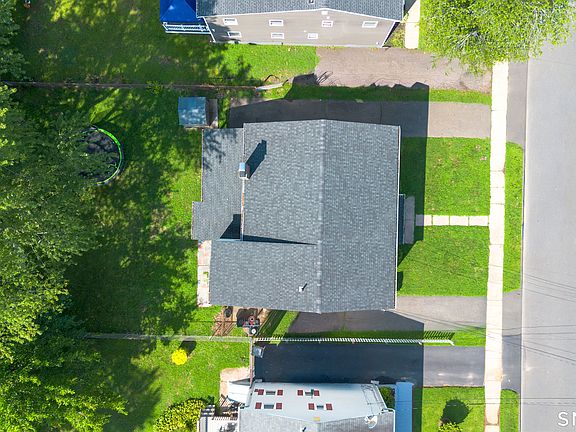 3rd image of 15-17 Leichtner Drive
