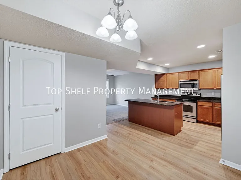 9125 Greenspire Dr #114 — Photo 11