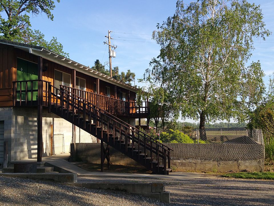 Front of house looking south