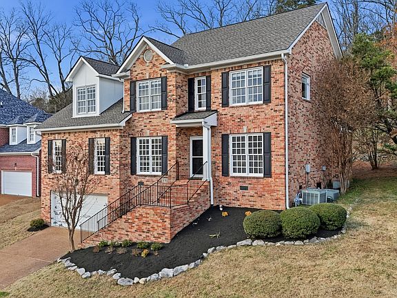 2nd image of 570 Brixham Park Dr