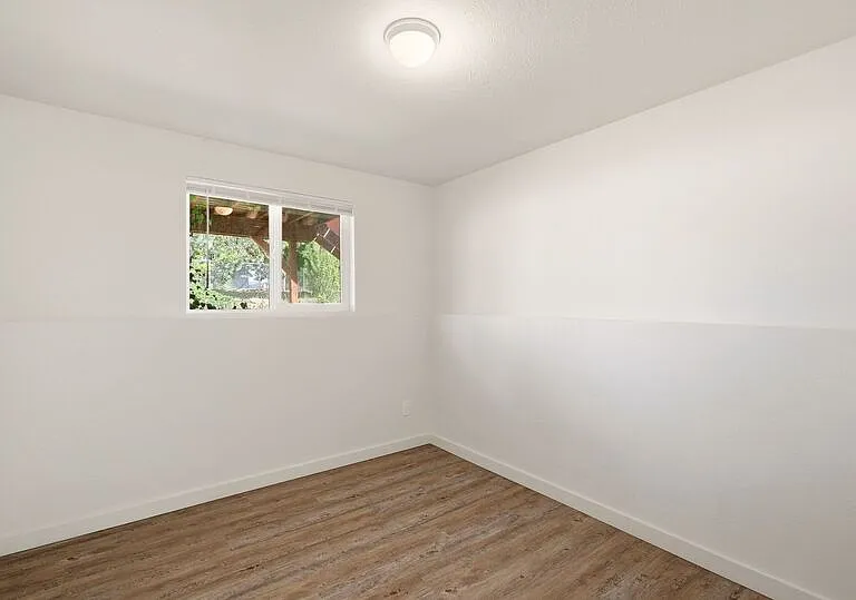10923 E 16th Ave — Photo 18