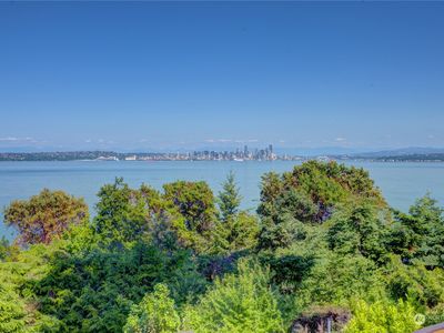 10881 Bill Point Circle NE, Bainbridge Island, WA, 98110