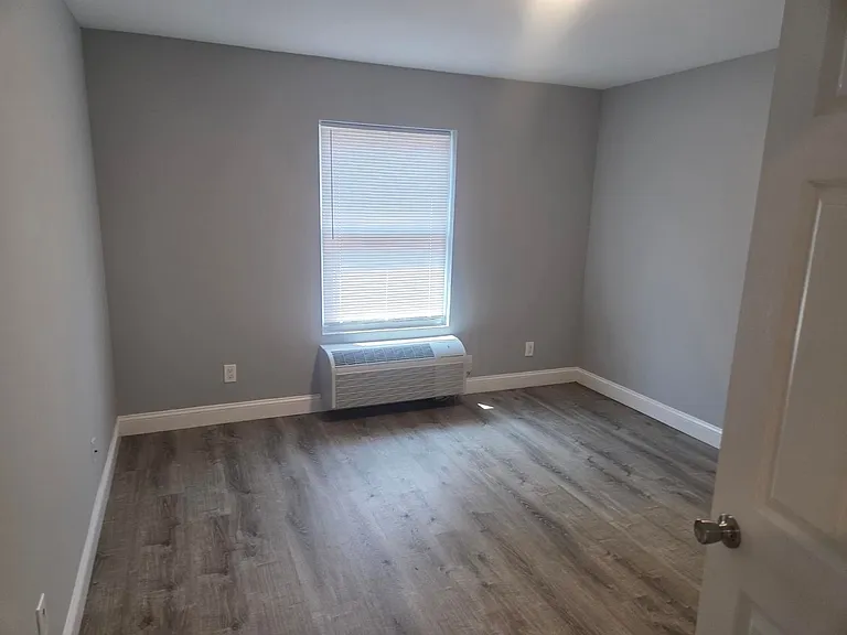 87 Lexington Ave — Photo 13