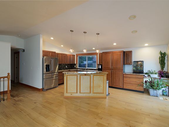 2nd image of 4603 Glasgow Way