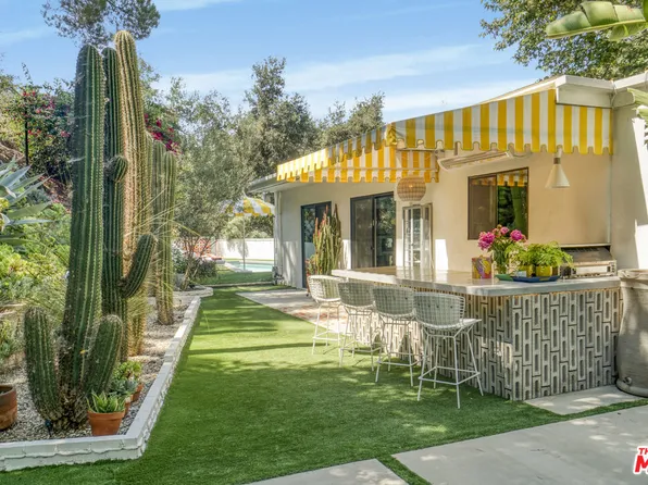 3560 Mandeville Canyon Rd, Los Angeles, CA 90049
