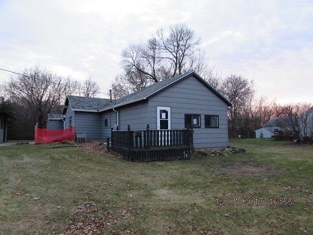 2nd image of 617 Waupaca St