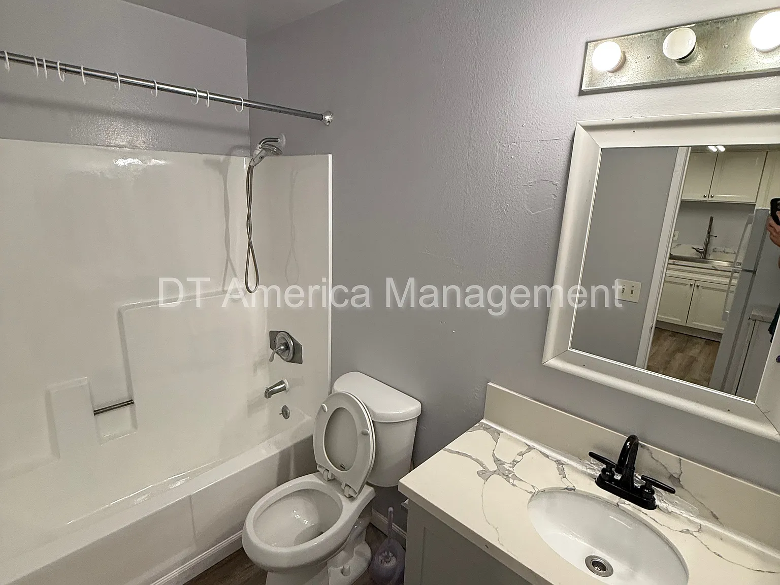 2 bed, 700 sqft, $1,925 — Photo 4
