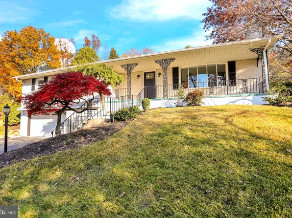 89 Wyomissing Hills Blvd, Reading, PA 19609