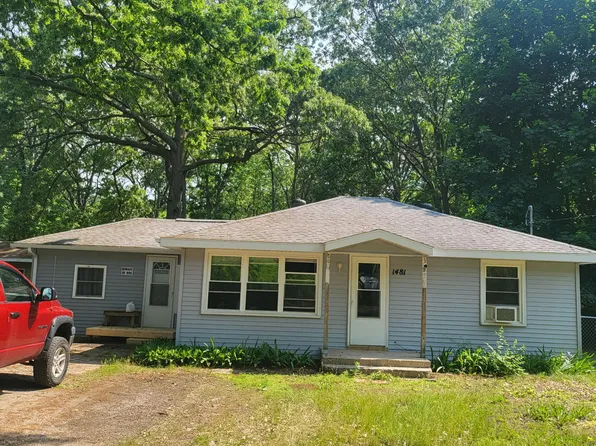 1481 Canterbury Ave, Norton Shores, MI 49444