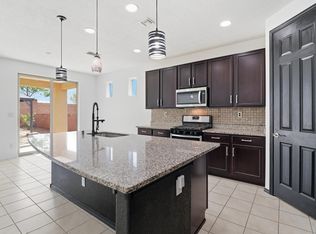 4762 Viento Del Norte, Santa Fe, NM 87507
