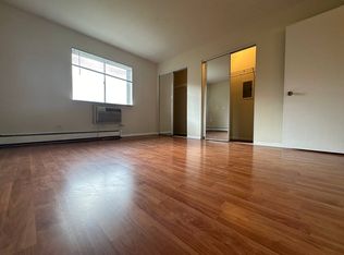 2256 Nichols Rd #F1, Arlington Heights, IL 60004