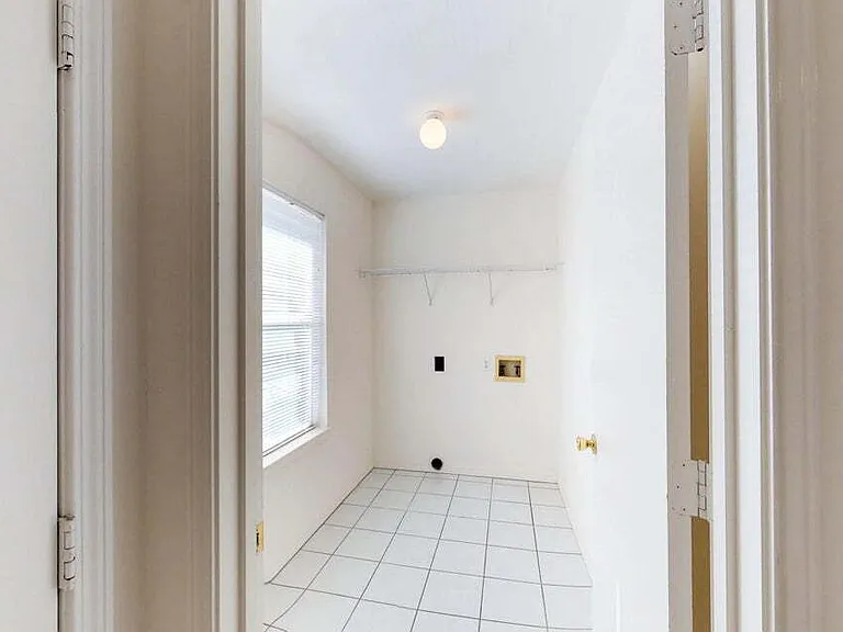 895 Silverwood Dr #5 — Photo 21