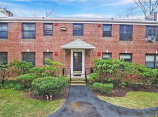 50 Rockledge Rd APT 2B, Hartsdale, NY 10530