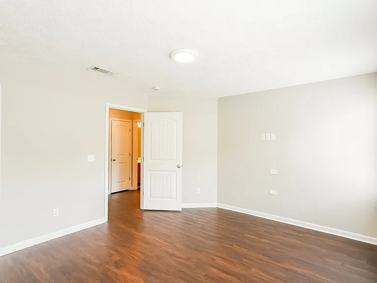 1428 Sprucedale Dr — Photo 13