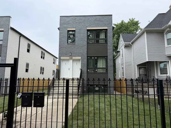 736 N Pine Ave, Chicago, IL 60644