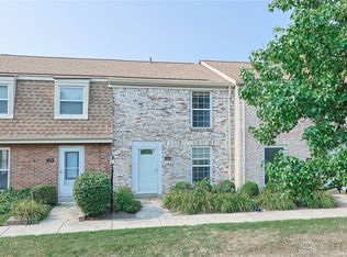 1438 Crown Point Ct, Dayton, OH 45434