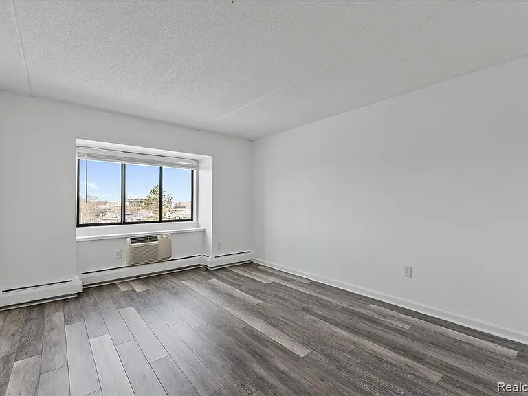 35300 Woodward Ave #507 — Photo 14