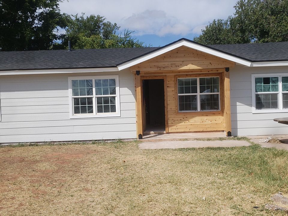 1st image of 2426 Yorktown Dr