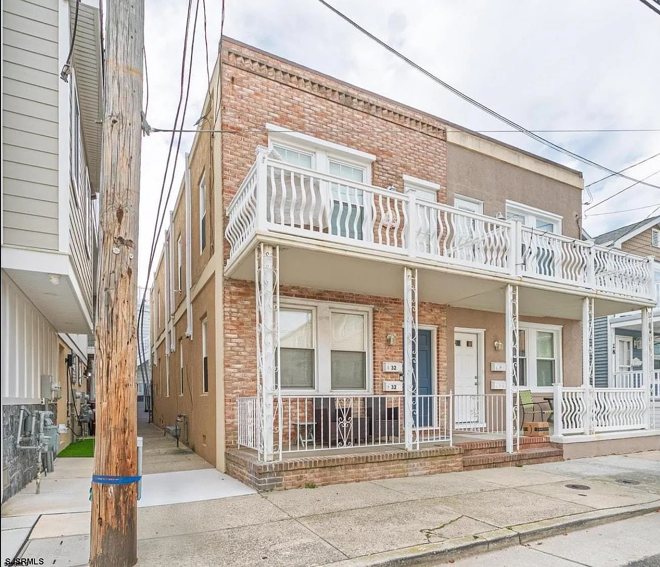 2 bed, 1.0 bath, $1,700 — Photo 2