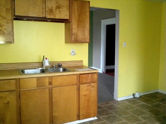 4th image of 1748 Jackson St