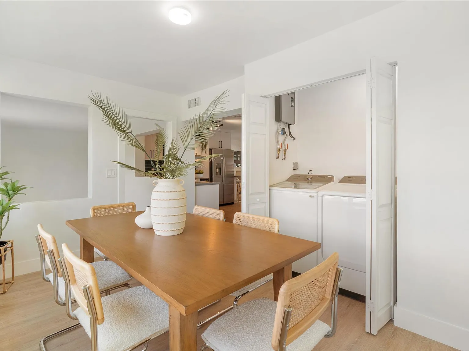 3 bed, 1697 sqft, $3,900 — Photo 3