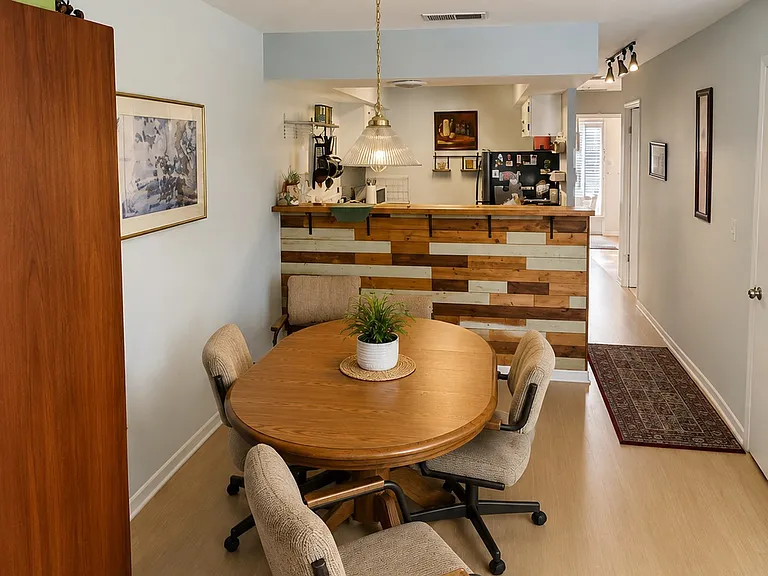 111 Rio Del Mar St #C — Photo 5